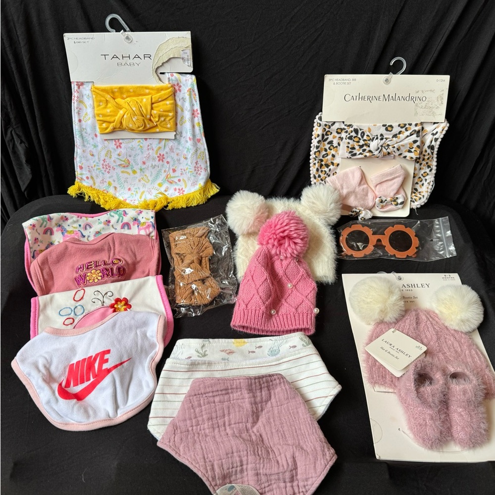 BABY ACCESSORIES 0-12 MONTHS